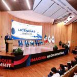 Encabeza Marco Del Prete entrega de licencias a técnicos aeronáuticos