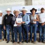 Apoya SEDEA con suplemento alimenticio a productores apícolas de la Sierra